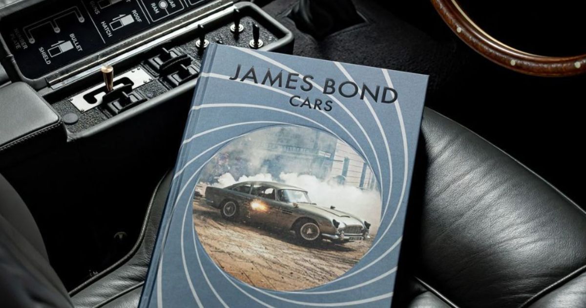 Vivez L’Univers De Bond Au Pied Du Sapin !