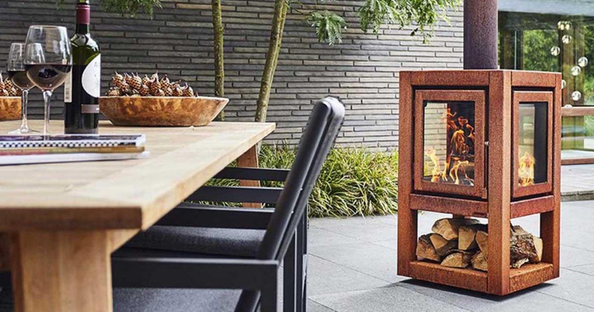 The World's Most Beautiful Outdoor Fireplace, Now With Pizza Oven!