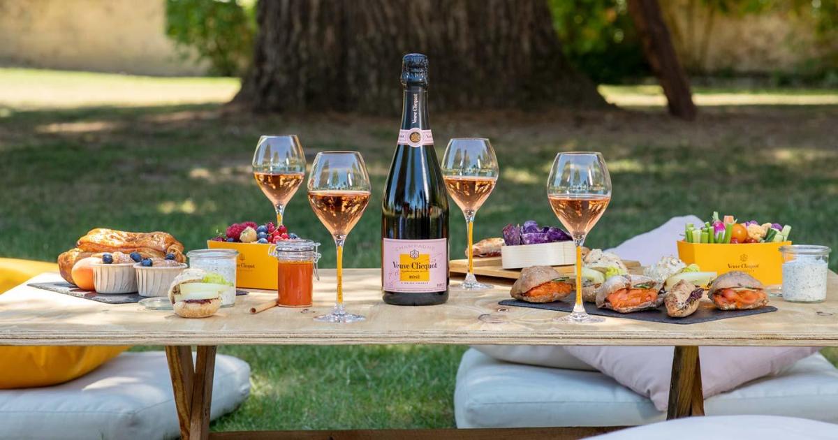 The Perfect Brunch With Veuve Clicquot Rosé Champagne!