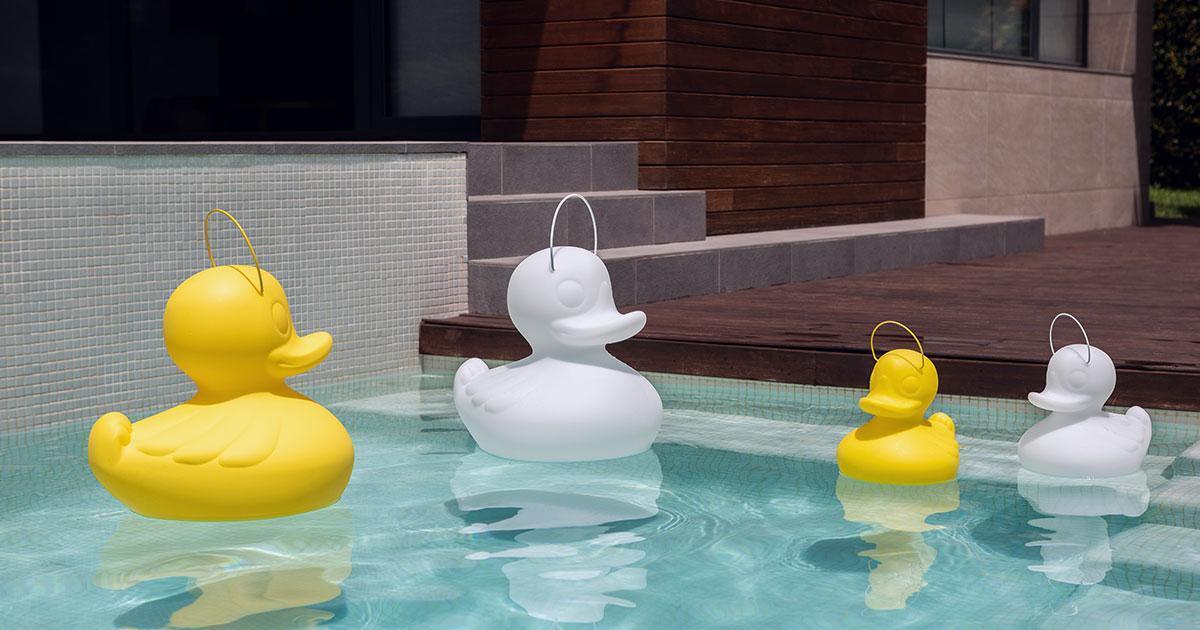 La Taille Compte ! Un Éclairage D'ambiance Élégant Dans Votre Jardin Avec Ces Canards XL !