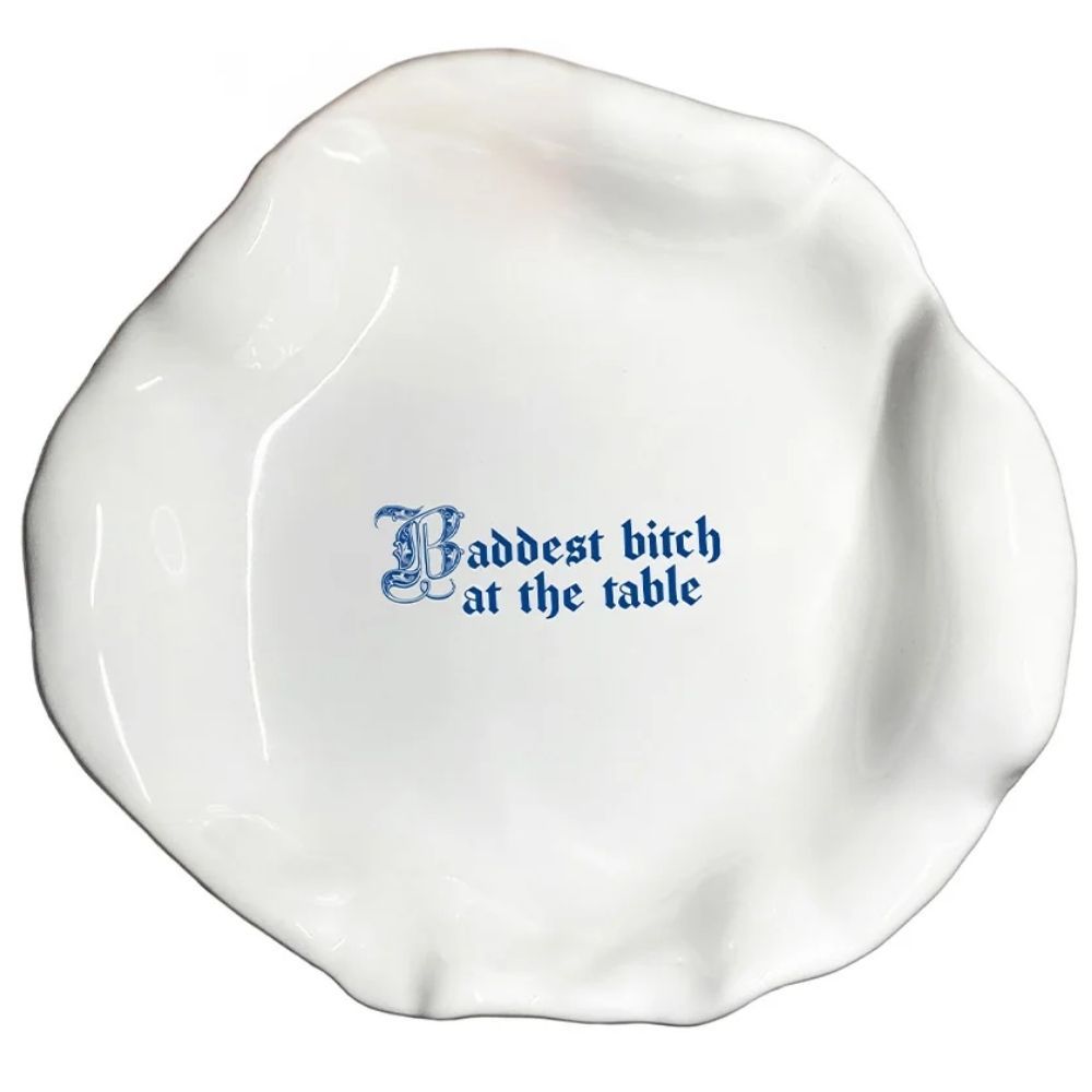 Incartato Ceramics Issues Głęboki talerz – „Najbardziej zadziorna dziewczyna przy stole”