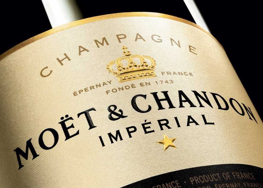 moet and chandon label