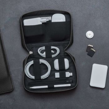 Woolnut Leder-Tech-Organizer - Schwarz