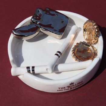 The Rolling And The Stoned Silberner Flip-Feuerzeug-Aschenbecher