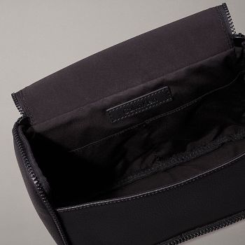 Calvin Klein Kulturtasche - Schwarz