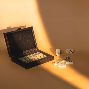 Manopoulos Domino-Set - Walnuss Dunkel