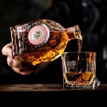 Die Antverpia Rum Experience Geschenkbox