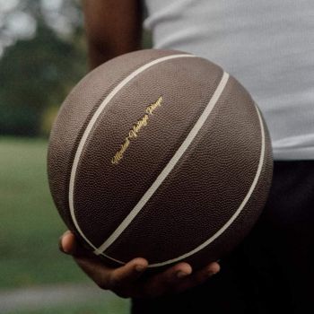 Modest Vintage Player Leder Basketball – Dunkelbraun