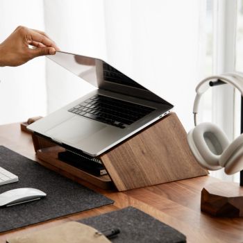 Oakywood Laptop-Ständer - Walnuss