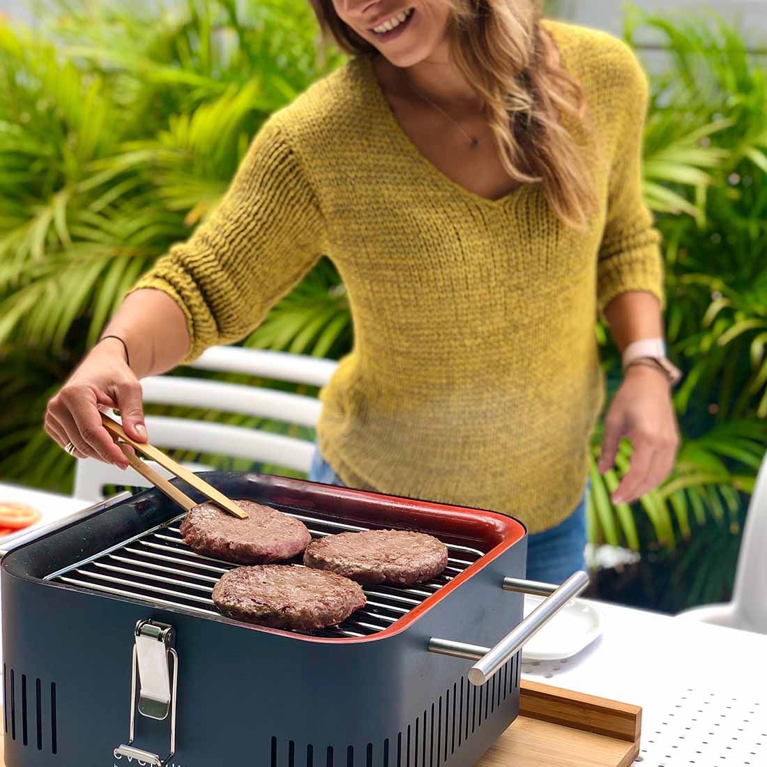 Everdure Cube On The Go Charcoal Barbecue Grey